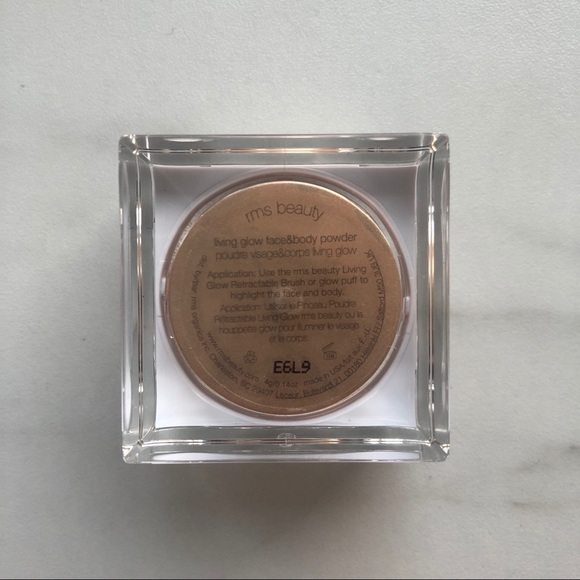✨$5 ADD ON RMS Beauty living luminizer glow powder - Picture 4 of 4